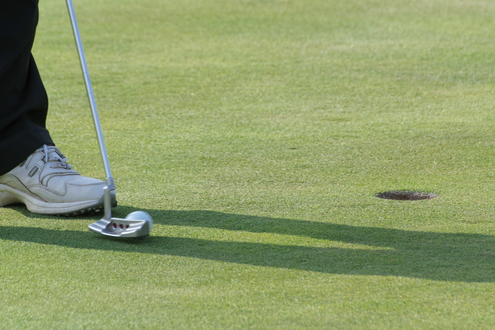 Mastering How to Use Golf Ball Alignment Markers for Better Putting Accuracy