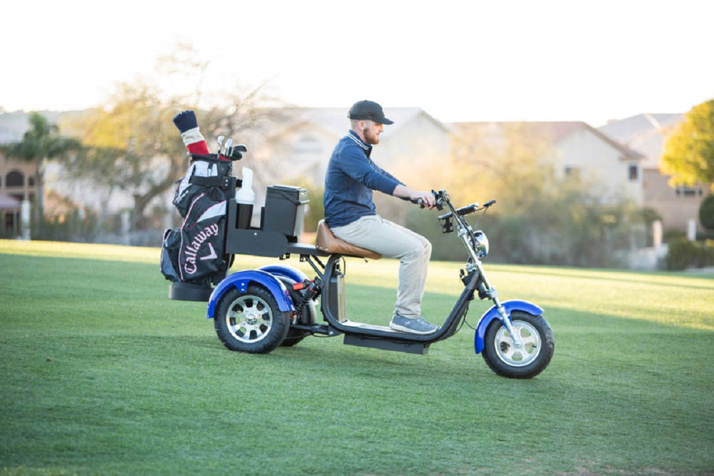 How to Carry Golf Clubs on a Scooter