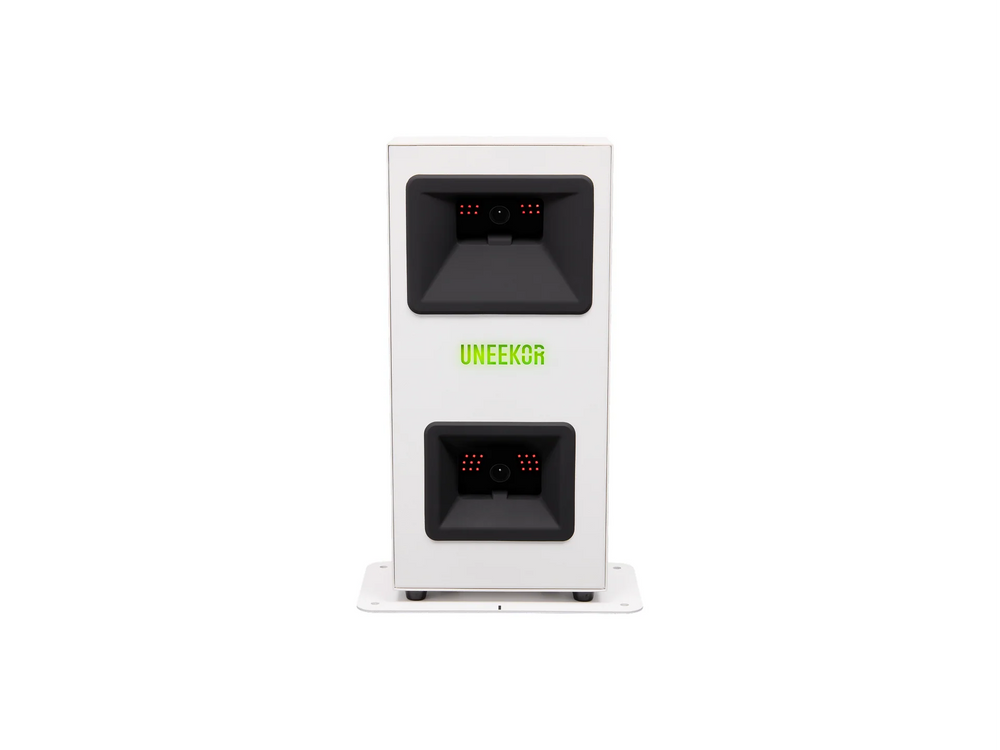 Uneekor EYE MINI CORE Launch Monitor