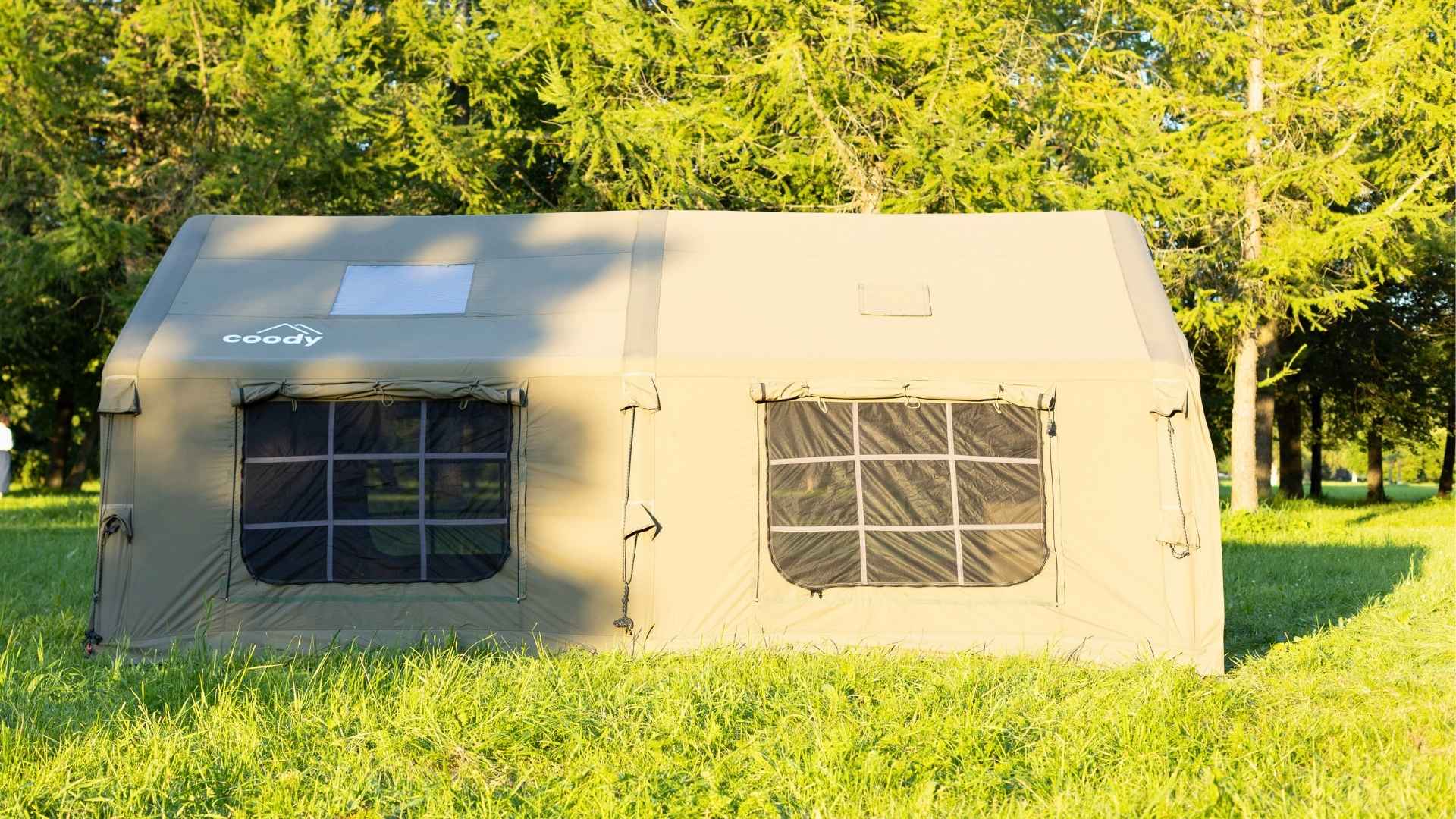 Coody 17.2 | RBM Outdoors Koala 7 Inflatable tent for 2-10 person