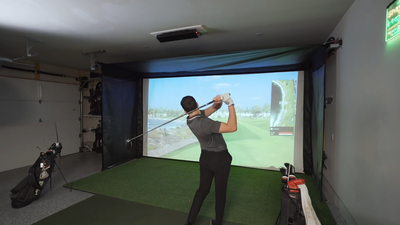 The SportScreen Golf Studio - Vanish 16