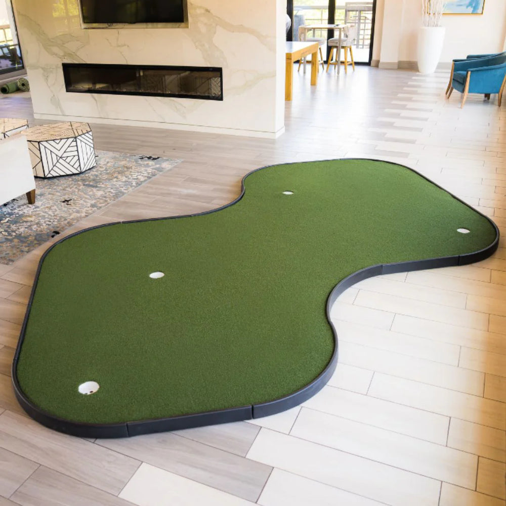 Shop Indoor Golf SIGPRO Double Break Putting Green