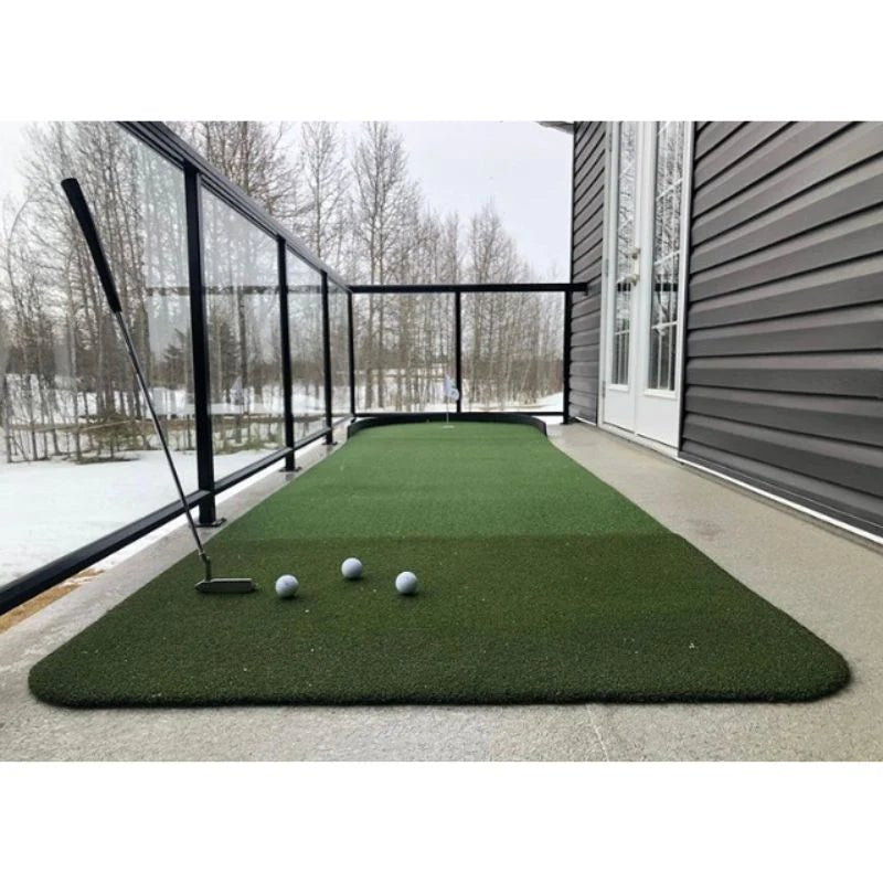 Big Moss Golf - Commander Patio Series Putting & Chipping Green - Big Horn Golfer