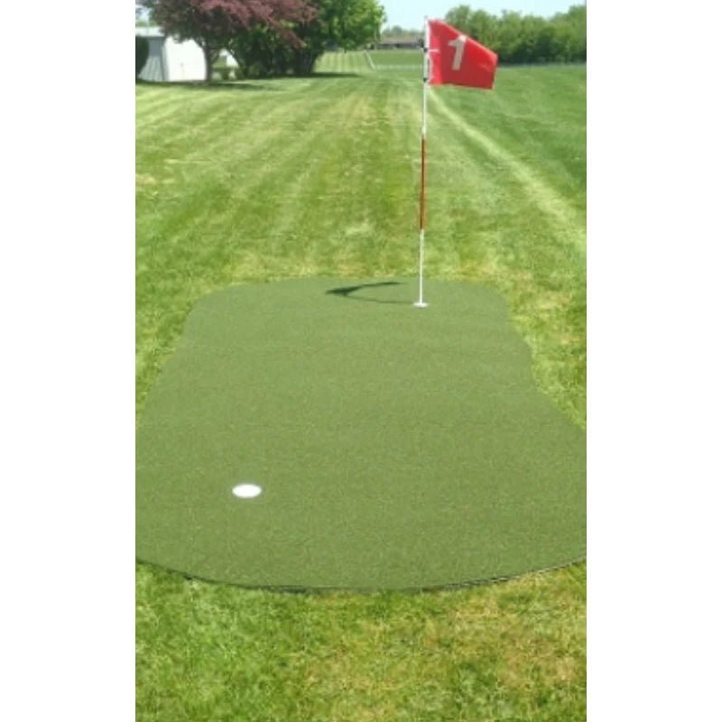 Big Moss Golf - Outdoor Putting & Target Green - Big Horn Golfer