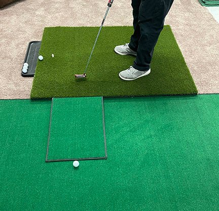 Big Moss Golf - Simulator Putting & Return Ramp (18″x 36″) - Big Horn Golfer