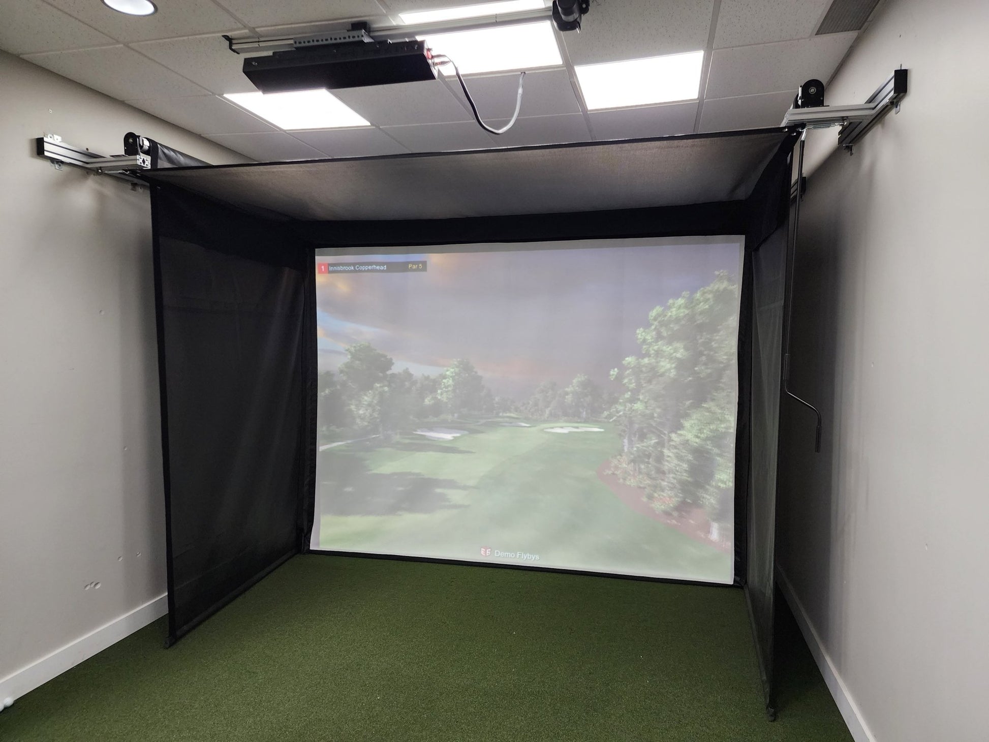 SkyTrak+ Golf Simulator Package with SportScreen Retractable Golf Studio - Big Horn Golfer
