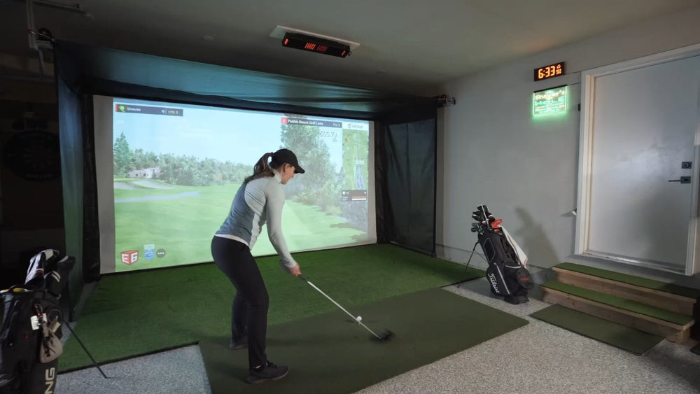 The SportScreen Retractable Golf Studio - Big Horn Golfer