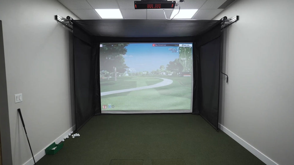 The SportScreen Retractable Golf Studio - Big Horn Golfer