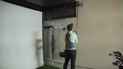 The SportScreen Retractable Golf Studio - Big Horn Golfer